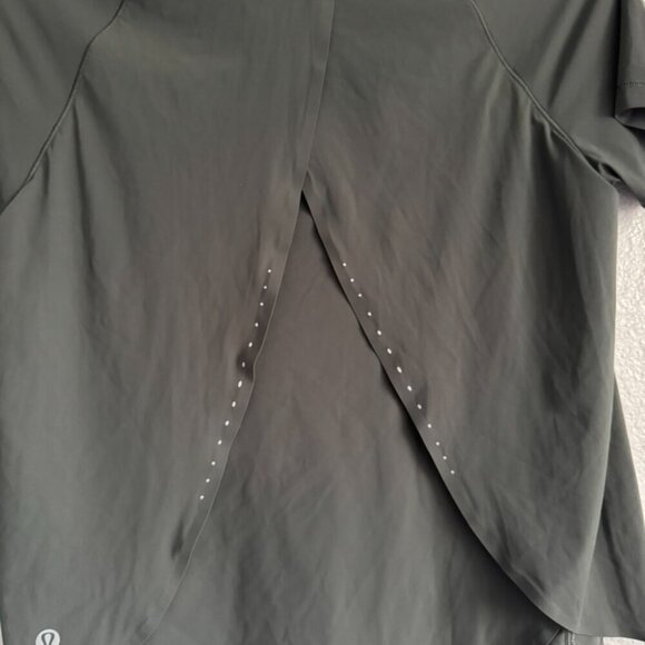 LULULEMON QUICK PACE Split Open Back Olive Green/Gray Athletic Top. Size Small - Picture 4 of 9